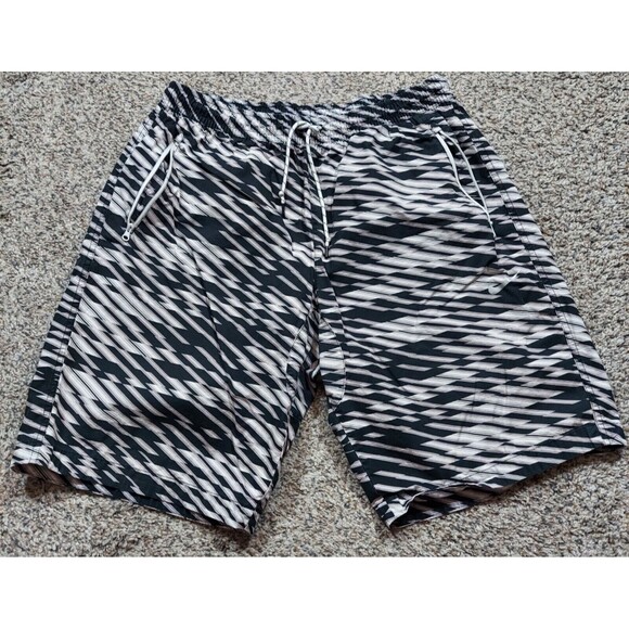 NIKE CONVERSION ALLOVER PRINT  Men's SHORTS BLACK/METALLIC SILVER (644860-010) - Picture 1 of 6